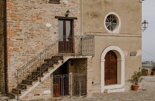 Arcevia Apartment | La suite in piazza in Borgo Loretello