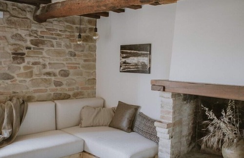 Arcevia Apartment | La suite in piazza in Borgo Loretello