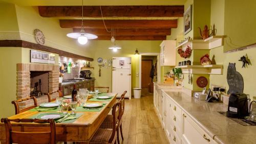 Monteleone Villa | La Tana del Ghiro 18, Emma Villas