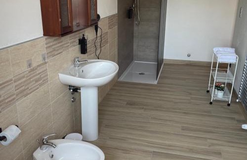 Vezza d'Alba Bed & Breakfast | La Tana di Momo