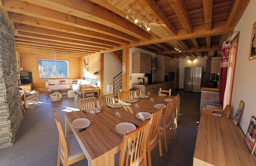 Vars Ski Chalet | LA TANIERE