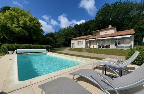 Douzillac Villa | La Terrasse