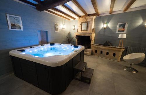 Pont l'Abbe d'Arnoult Bed & Breakfast | La Tillaie SPA et Sauna