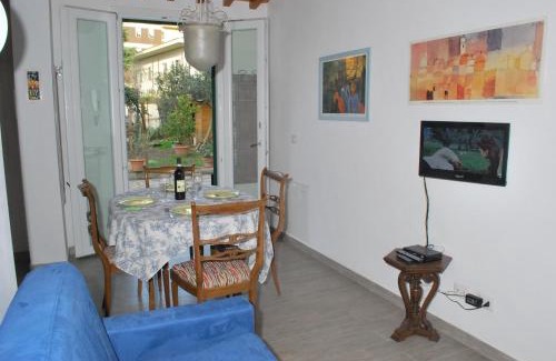 Florence Apartment | La Tinaia