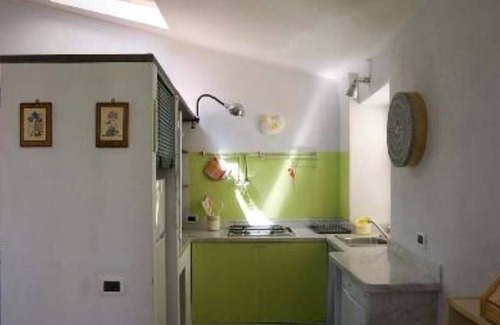 Castelnuovo Magra House | La Tisbe, a house in the medieval village of Castelnuovo Magra