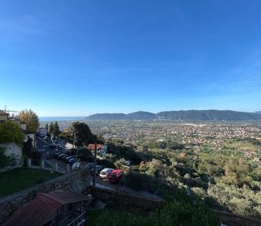 Castelnuovo Magra House | La Tisbe, una casa nel borgo medievale di Castelnuovo Magra