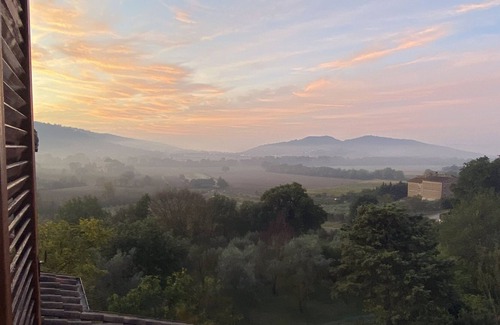 Collesanto Apartment | La Torretta - apartment with fantastic views over Umbrian valleys and hills