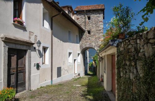 Maccagno Apartment | La Torretta "Le Rondini" sul Lago Maggiore