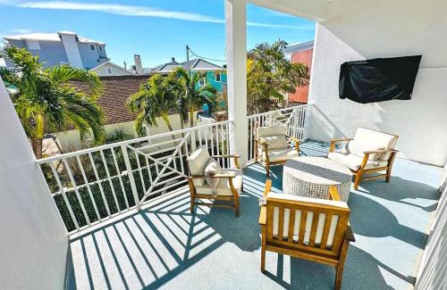 Pass-a-Grille Historic District Apartment | La Tortuga Historic Pass A Grille St Pete Beach 7