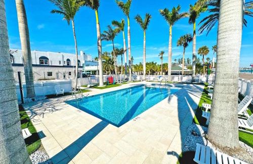Pass-a-Grille Historic District Apartment | La Tortuga Historic Pass A Grille St Pete Beach 68