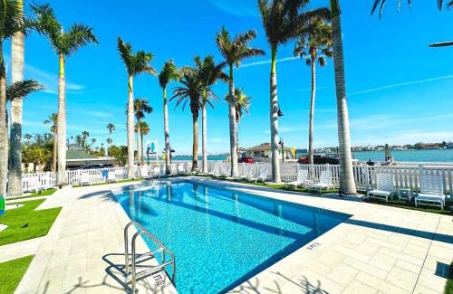 Pass-a-Grille Historic District Apartment | La Tortuga Historic Pass A Grille St Pete Beach 19