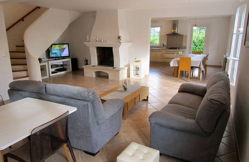 La Tour-d'Aigues Villa | La Tour d'Aigues : rental with private pool for vacation in Luberon.