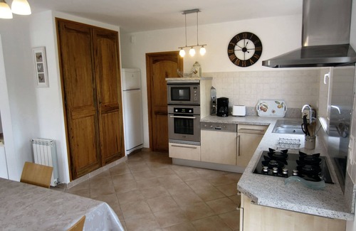La Tour-d'Aigues Villa | La Tour d'Aigues : rental with private pool for vacation in Luberon.