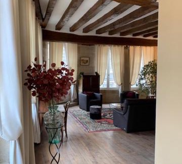 Avallon Apartment | La tour de Jade
