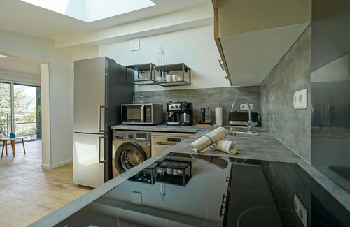 Cessenaz Apartment | La Tournette, superb quiet apartment 300 meters from the lake