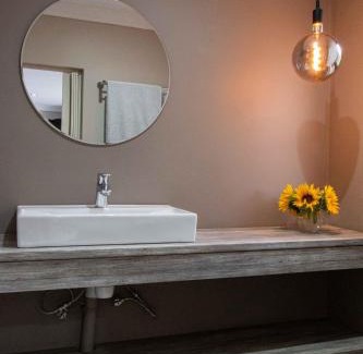 Three Rivers House | La Tranquil