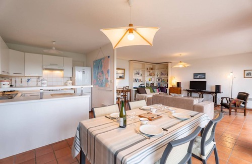 La Trinite-sur-Mer Apartment | La Trinité/Mer-3-room apartement-73m²-Port view-Wifi-2*