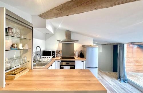 Saint-Genies-de-Malgoires Apartment | La Tropézienne, charme et confort au coeur du Gard