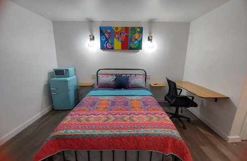 North Austin Civic Association Hotel | La Unica