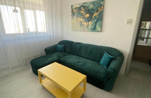 Onesti Apartment | La Ursi