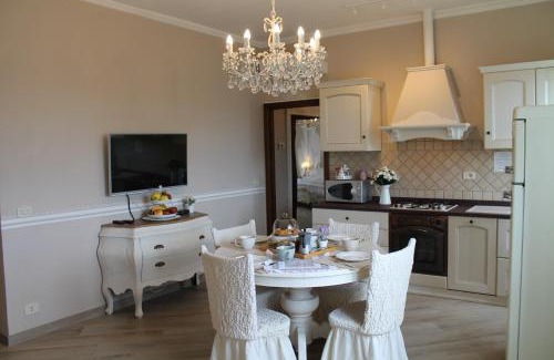Montecarlo House | La Valinfiore Charming Home