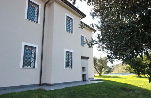 Castel Campagnano Apartment | La Valle B&B