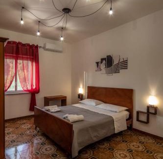 Piraino House | La Valle di Hermes