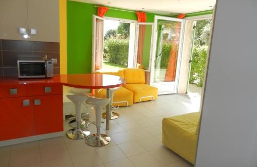 Biot Apartment | La vie en couleurs