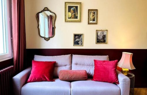 Villeneuve Apartment | La Vie en Rose - Rennes & Gare