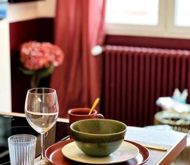 Villeneuve Apartment | La Vie en Rose - Rennes & Gare