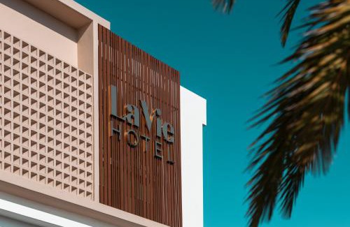 Central Seberang Perai Hotel | La Vie Hotel Juru