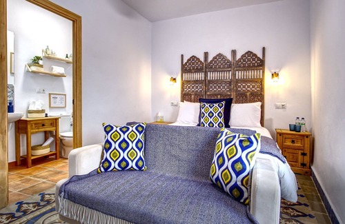 Canillas de Aceituno Bed & Breakfast | La Vieja Botica Bed & Breakfast
