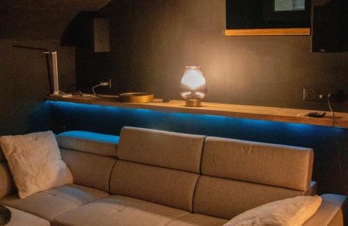 Montigny-Lencoup Villa | La Villa Aliénor - Spa et Cinéroom