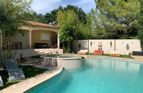 Saint-Drezery House | La villa Bouddha Bamboo