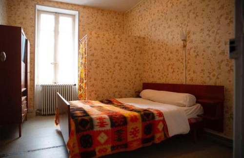 Salles-Curan House | La Villa Bouloc, gite pour la famille