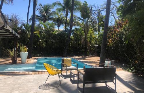 Etang Sale Les Bains Villa | La villa de Claude, charmante villa créole Etang Salé les Bains
