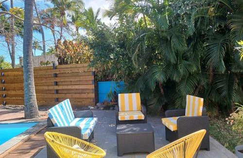 Etang Sale Les Bains Villa | La villa de Claude, charmante villa créole Etang Salé les Bains