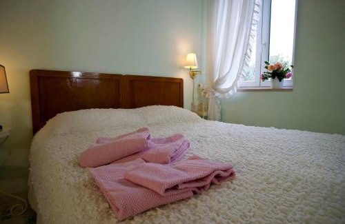 Taranto Apartment | La Villa Della Meda
