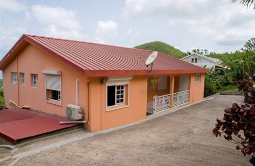 Sainte-Luce House | La Villa "La Perla" Offre une vue Magnifique sur la mer des Caraibes