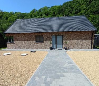 Comblain-au-Pont Villa | La Villa les pieds dans leau