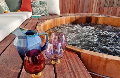 Vannes Villa | La villa M Vannes, villa les pieds dans l'eau sur le port, avec grand jacuzzi