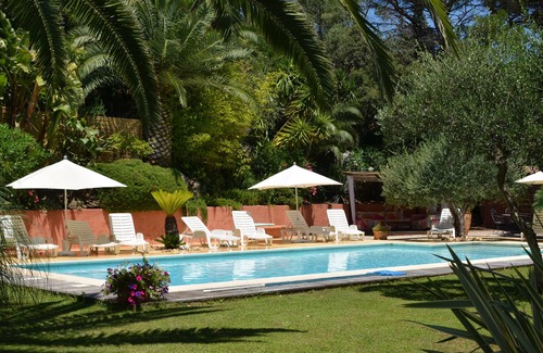 Sainte-Maxime Villa | La villa Siloé secure heated pool, green tranquility (sea 800 meters)