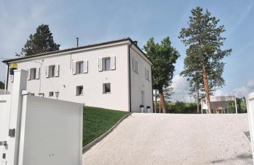 Fabriano Apartment | La Villa Suite 1