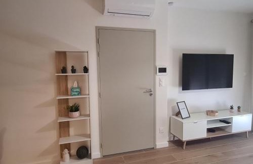 Aimargues Apartment | la violette