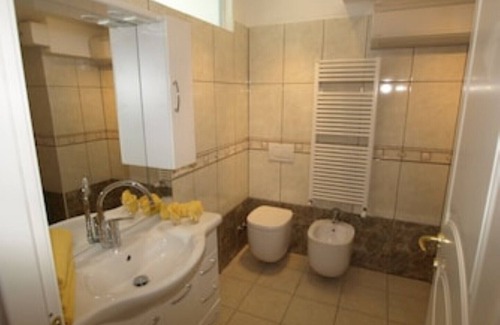 Varavo Superiore Condo | "La Vista" in the country house, 75 sqm, pool, WiFi, air conditioning, video 360 degrees
