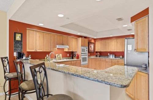 Redington Shores Apartment | La Vistana 703