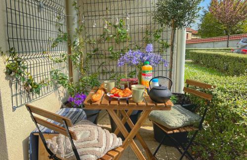 Provins Apartment | La Voulzie Appartement - Proche centre avec parking privé