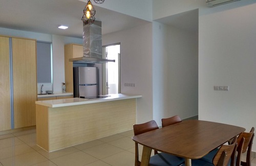 Bayan Lepas Apartment | La Vue at Oceanfront