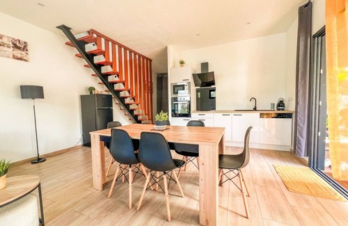 Petite-ÃŽle Villa | La Willa, swimming pool and private parking! Sea and footpath access