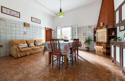 Aradeo House | La Yucca